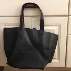 Black tote bag from IT Cosmetics